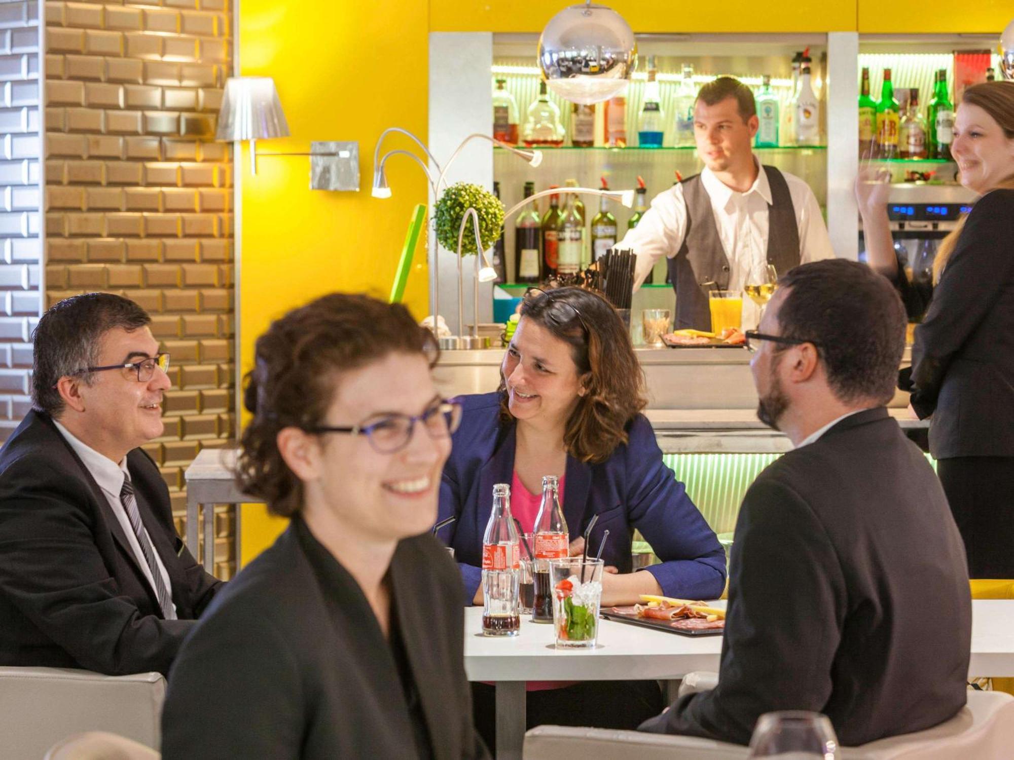 Mercure Paris Massy Gare Tgv מראה חיצוני תמונה